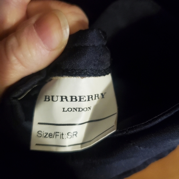 Burberry Navy Quilted Peacoat Nova check. Lined jacket. Sz small. - Picture 12 of 16